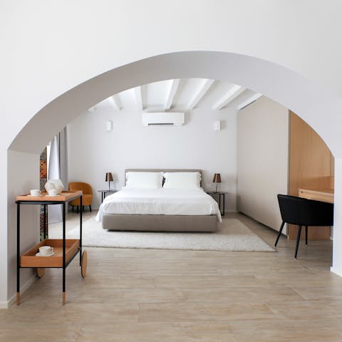 The shallow archway