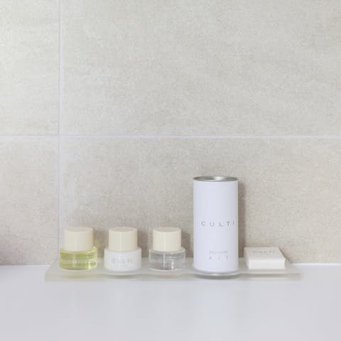 Luxury toiletries provided