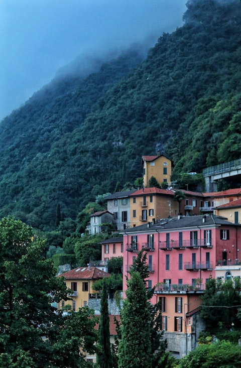 Stroll around the heart of Moltrasio, right on your doorstep