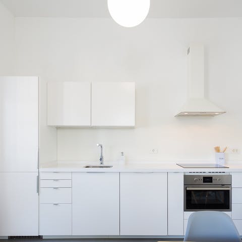 Cook up a storm in the modern kitchenette