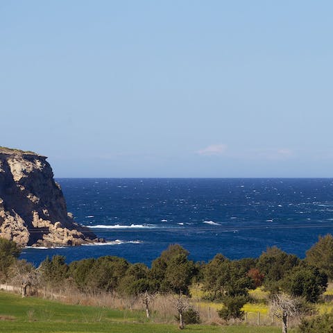 Explore the stunning Ibiza coastline right from your doorstep