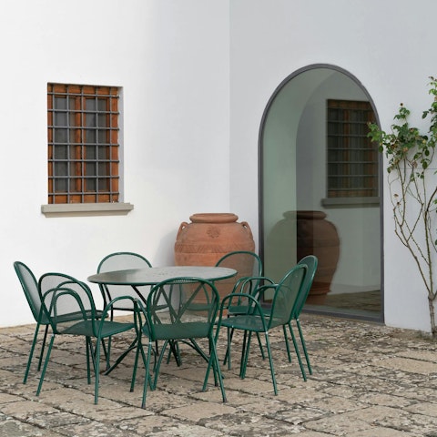 Dine alfresco around the outdoor table