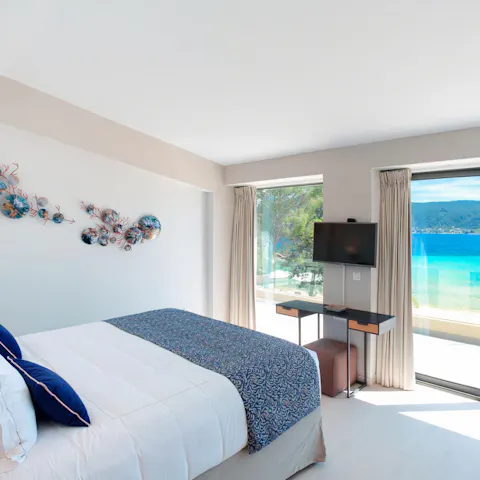 Wake up to dazzling sea views in the main bedroom
