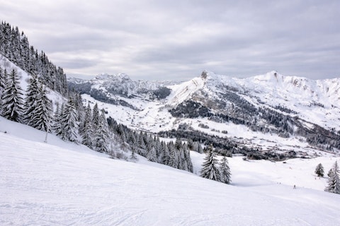 Carve through the French Alps' legendary high-altitude snowfields