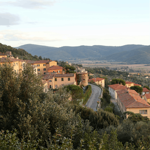 Travel back in time in the historic hilltop town of Cortona, a fifteen-minute drive from the villa