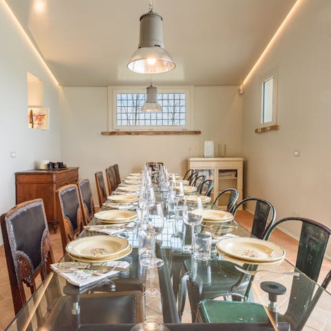 Indulge in an Etruscan-style feast in the villa’s dining room