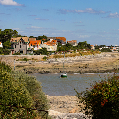 Drive thirty minutes to Saint-Palais-sur-Mer and visit the coast