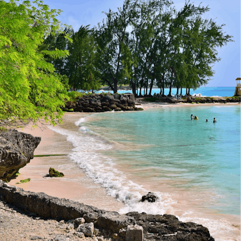 Explore the white sands beaches, tasty restaurants and stylish boutiques of Hometown