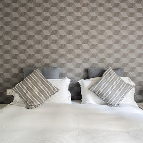 Geometric wallpaper prints