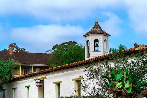 Discover Old Town San Diego's historic adobe buildings and authentic Mexican cuisine