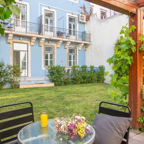 Eat traditional pesticos alfresco on your sun trap patio