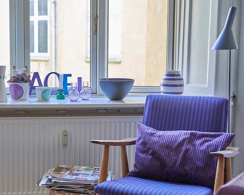 The host's love of all things purple