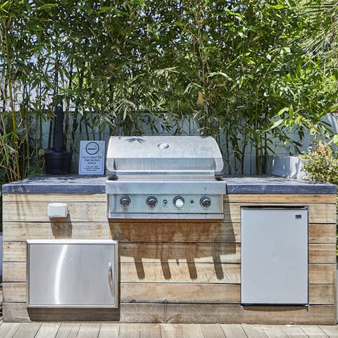 Outdoor cooking station