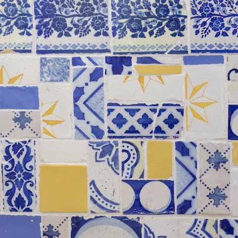 The tin-glazed ceramic Azulejo tiles