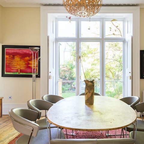 Enjoy a dinner party