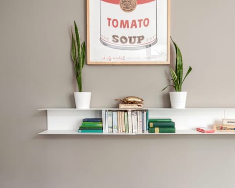 The sculptural bookshelf with board games