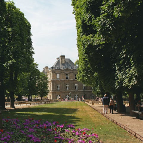 Visit the nearby Jardin du Luxembourg with its beautiful flowers