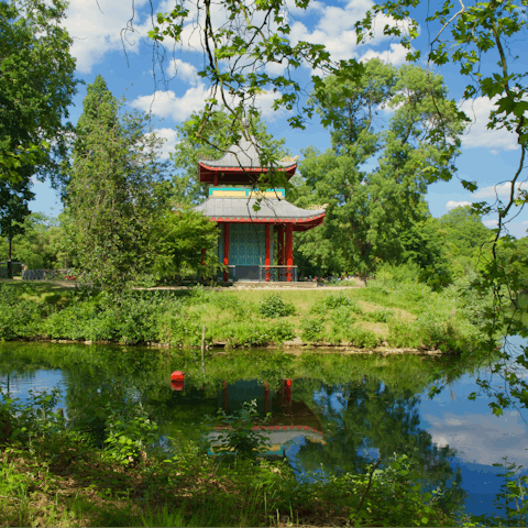 Take a morning stroll around Victoria Park, just fourteen minutes from your door