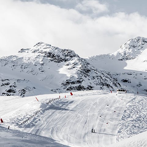 Hit the slopes at La Giettaz, 5km away