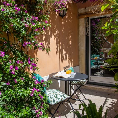 A terrace filled with flowers