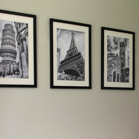 The landmark photographs