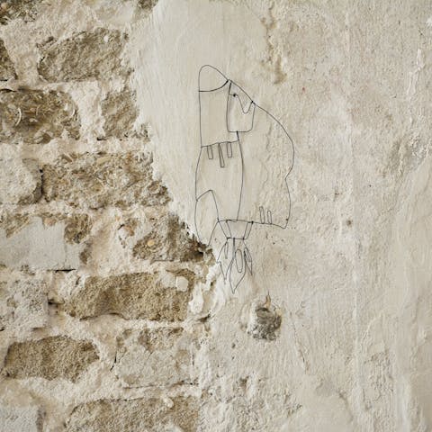 The exposed brick walls and artsy decorations