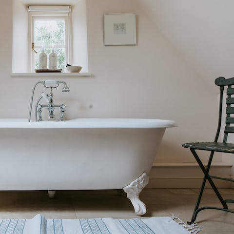The gorgeous freestanding bath