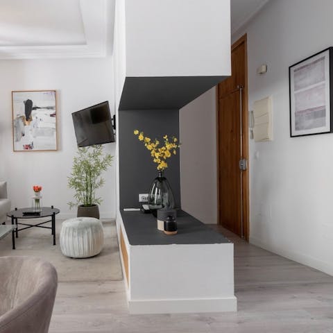 This cut-out wall feature