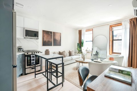 Cook, dine, and gather in one effortlessly connected room