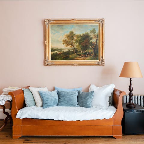 An elegant day bed