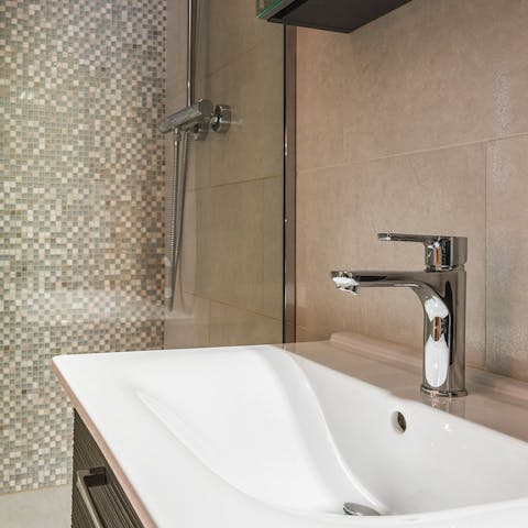 Spotless modern bathroom