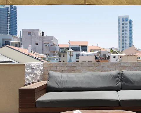 Gorgeous views of Tel Aviv from the balcony