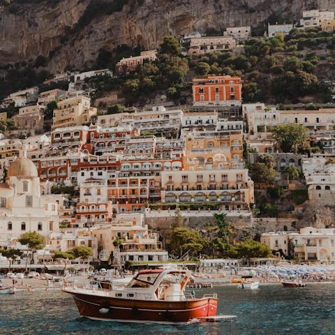 Explore the Amalfi Close – including pretty Positano
