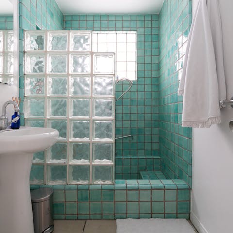 Teal tiles for a tranquil shower