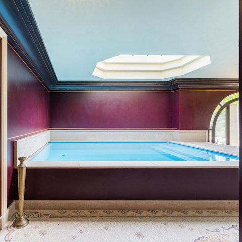 Unwind in the indoor pool, Jacuzzi, and hammam
