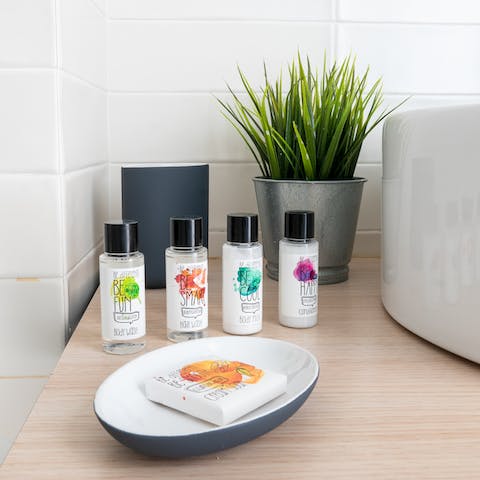 The complimentary toiletries