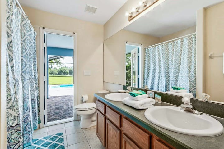Bathroom photo