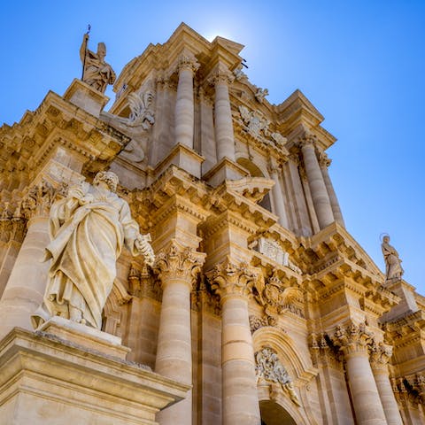 Spend a day exploring the sights of Syracuse