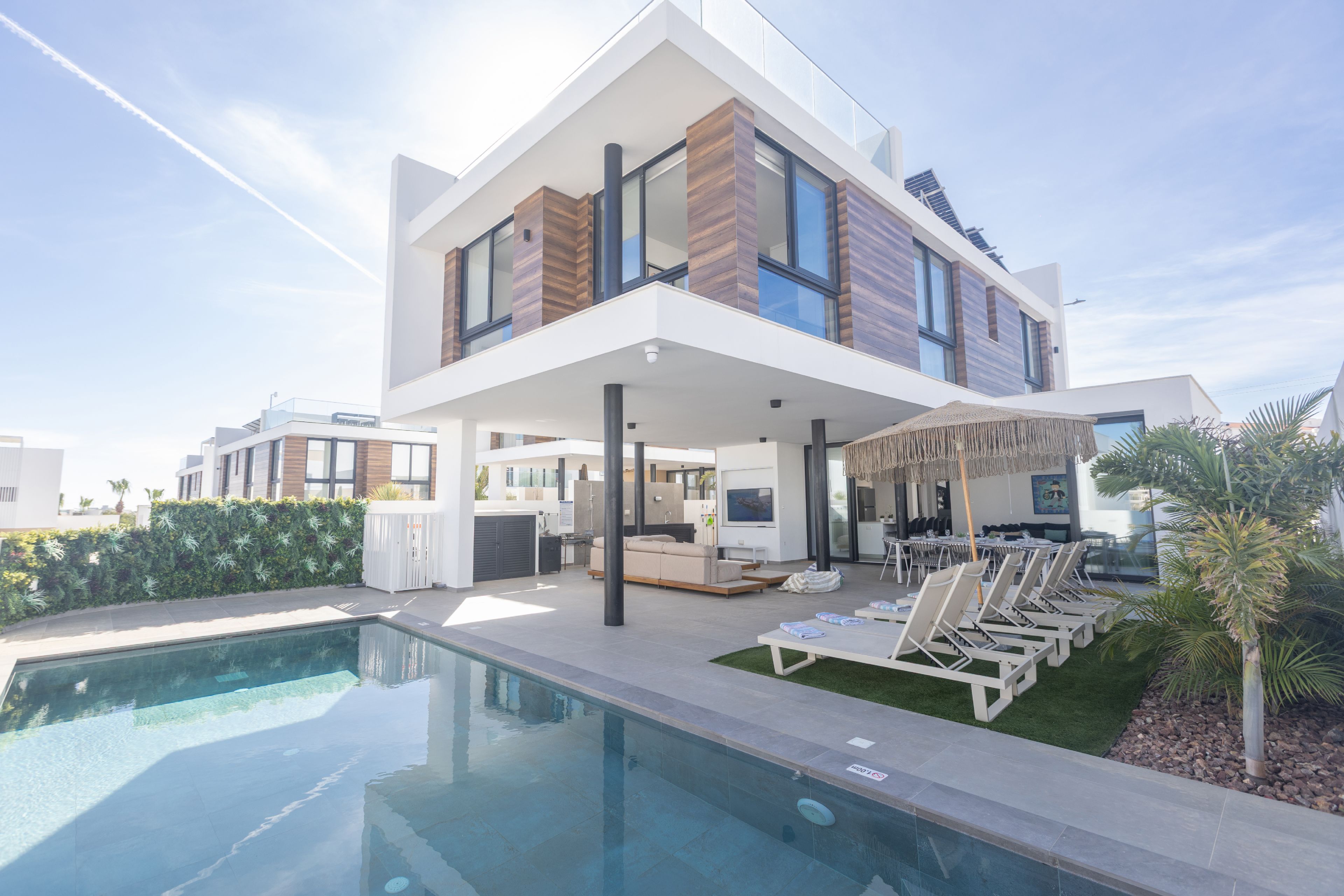 Pearly Protaras