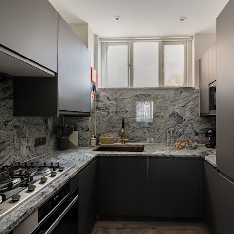 Rustle up coffee and breakfast in the well-equipped kitchen