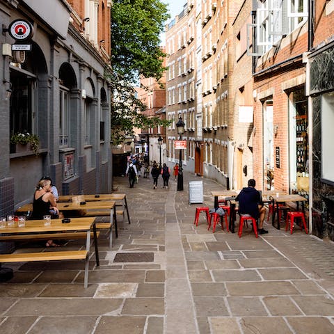 Explore the neighbourhood cafes and boutiques on your doorstep