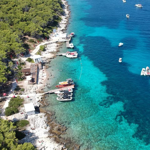 Immerse yourself in the crystal clear water and idyllic beauty of Hvar
