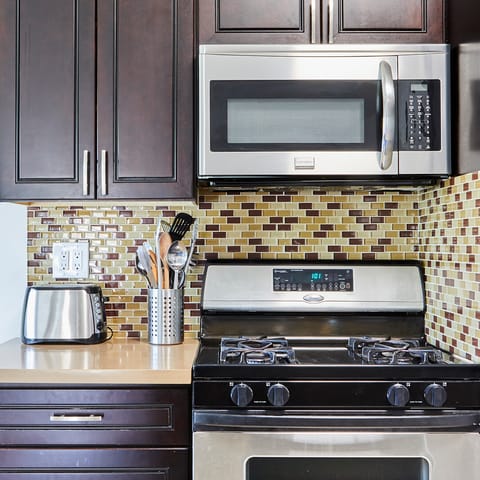 Whip up something tasty in the retro kitchen