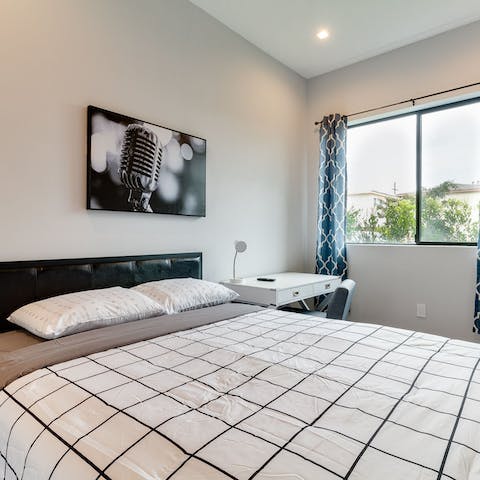 Enjoy a peaceful night's sleep in your minimalist bedroom