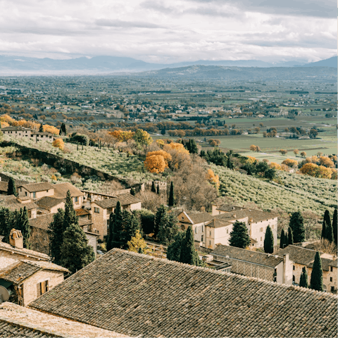Explore the surrounding towns and villages in Umbria