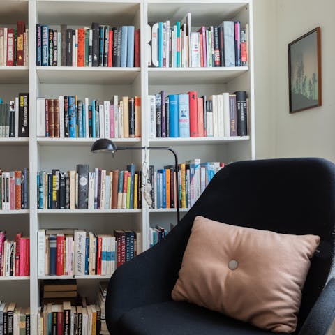 This cosy corner filled with books