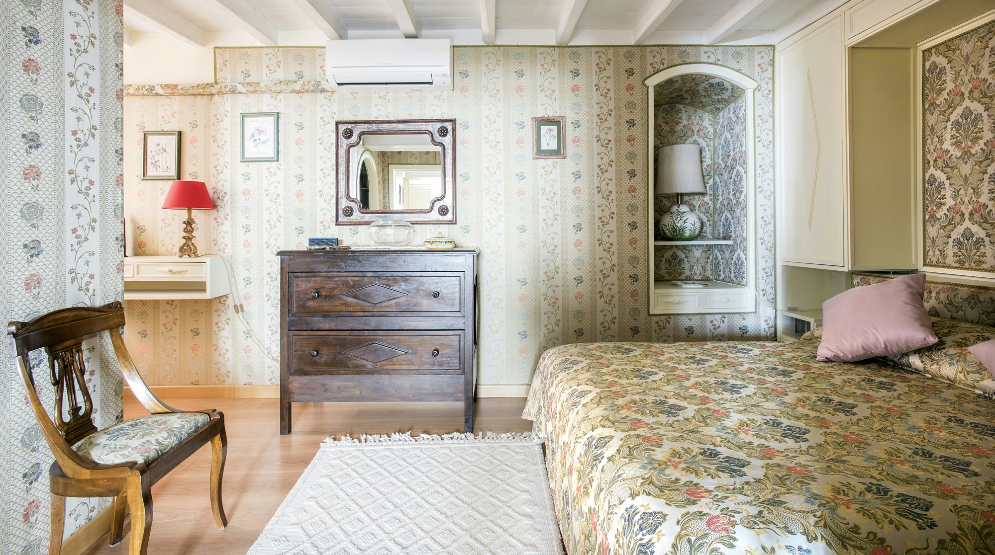 Sandalwood & Bergamot