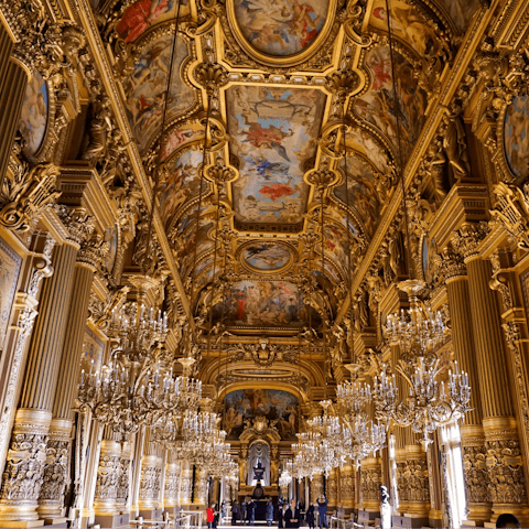 Walk to the Palais Garnier in twenty minutes