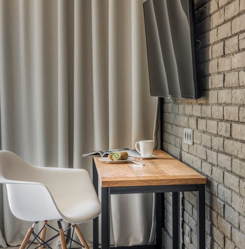 This elegant workspace