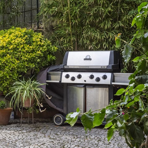 Prepare dinner for the whole group on the grill